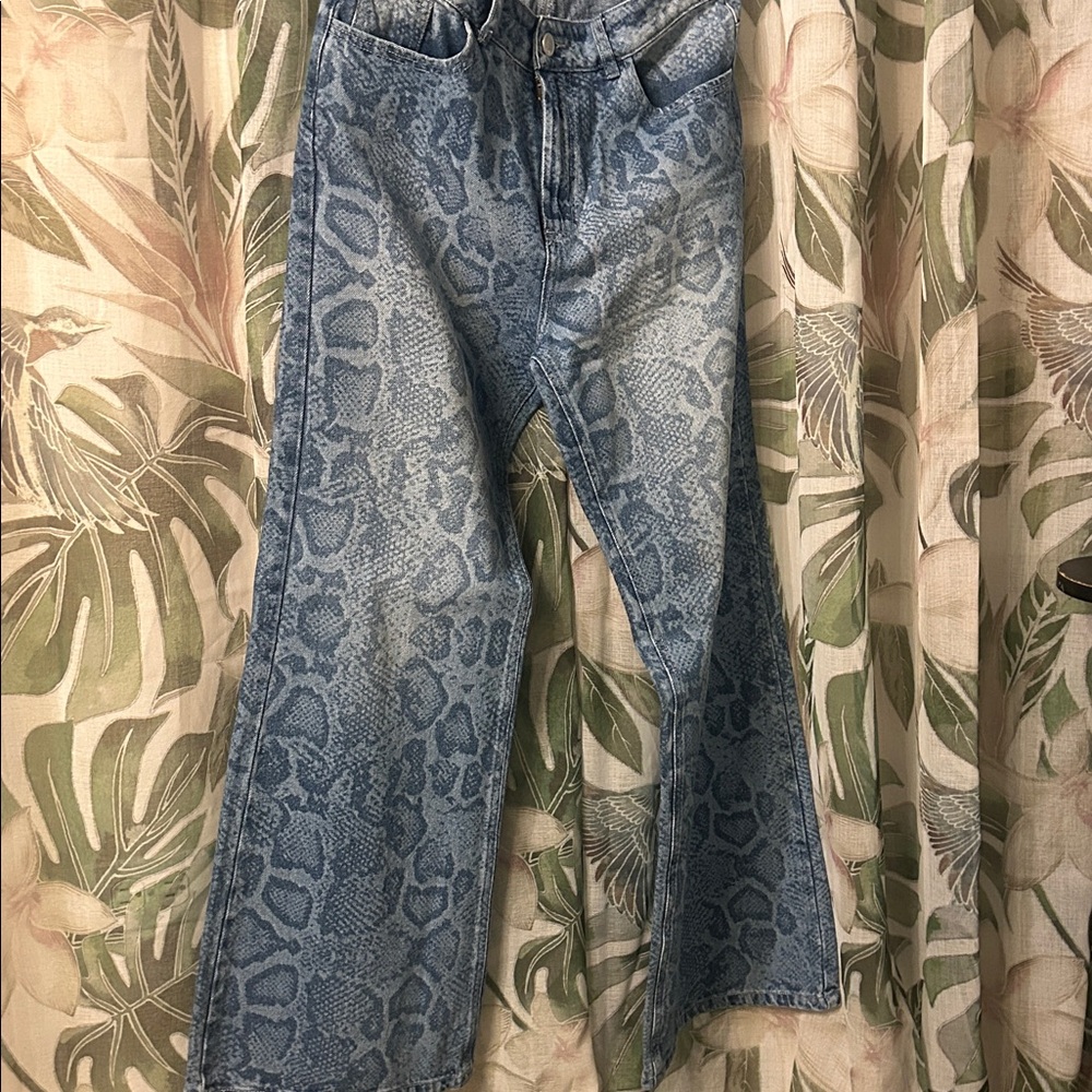 Trendy Blue Snake Print Denim Jeans